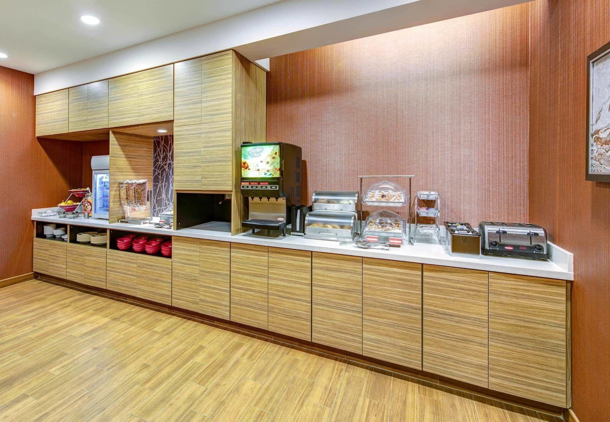 Hotel Towneplace By Marriott